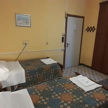 Albergo Da Peppino Poggio Mirteto Bagian luar foto