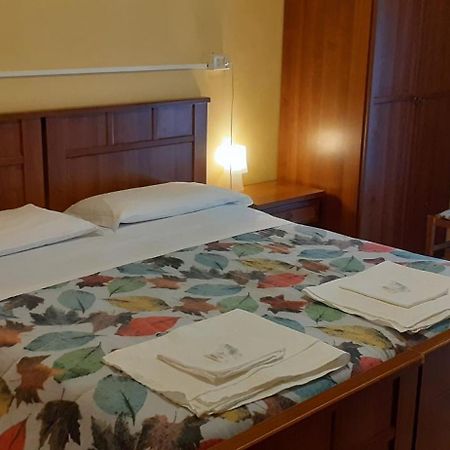 Albergo Da Peppino Poggio Mirteto Bagian luar foto