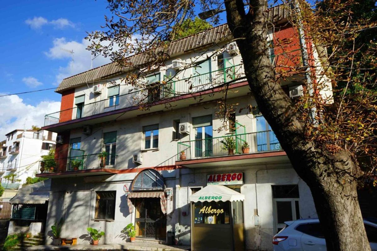 Albergo Da Peppino Poggio Mirteto Bagian luar foto