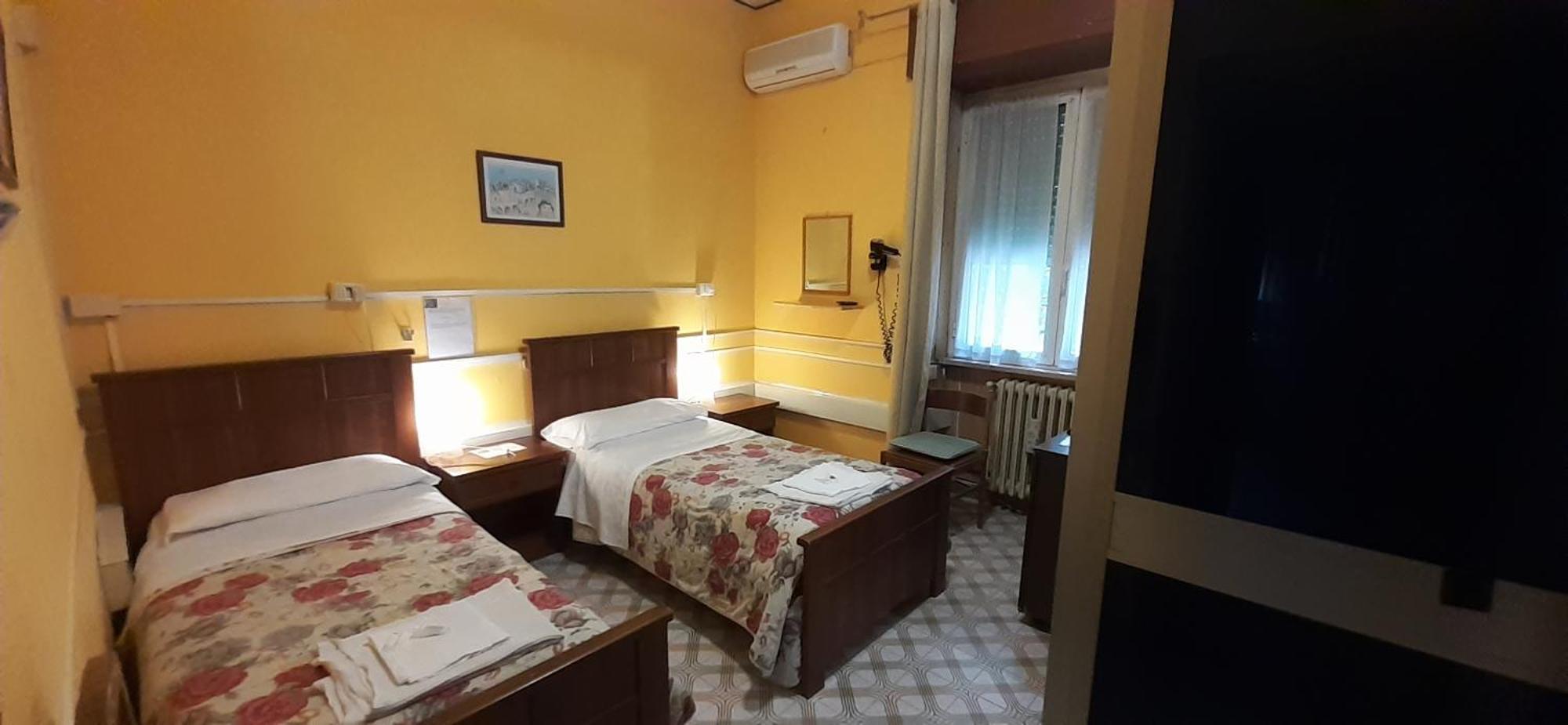 Albergo Da Peppino Poggio Mirteto Bagian luar foto